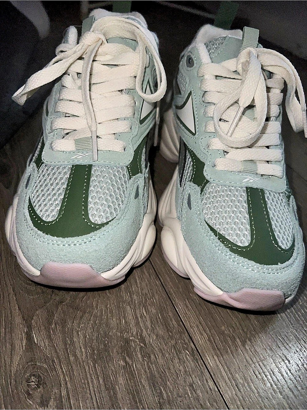 Reebok Premier Road Modern Women's Sneakers in Mint Green & Cream US 6 fits 6.5